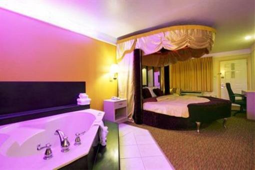 фото отеля Americas Best Value Inn & Suites McAllen Pharr
