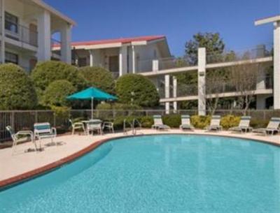 фото отеля Howard Johnson Inn Peachtree/Norcross