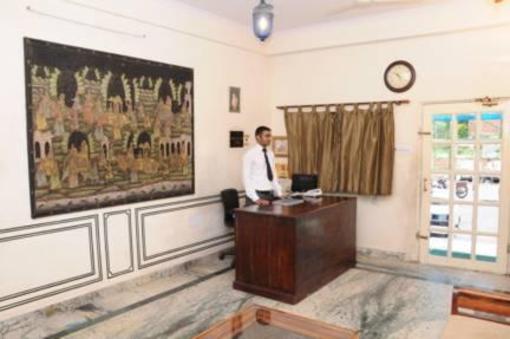 фото отеля Hotel Raghuraj Palace