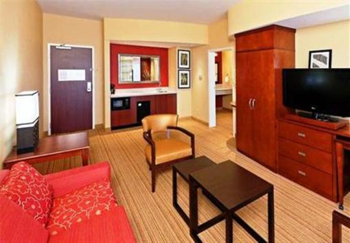 фото отеля Courtyard by Marriott Tulsa Woodland Hills