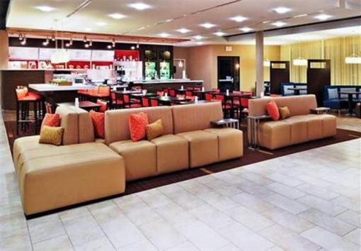 фото отеля Courtyard by Marriott Tulsa Woodland Hills