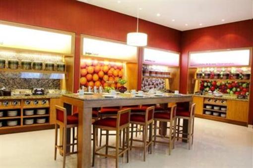 фото отеля Hampton Inn by Hilton Guadalajara Expo