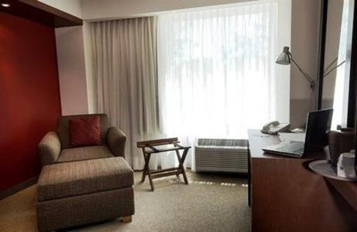 фото отеля Hampton Inn by Hilton Guadalajara Expo