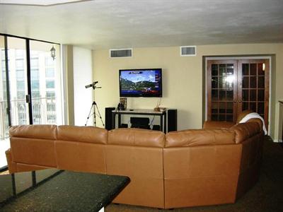 фото отеля Brooks Tower Condo Suites Denver (Colorado)