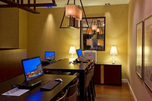 фото отеля Crowne Plaza Hotel Fairfield