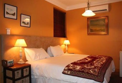 фото отеля Woodlands Guest House