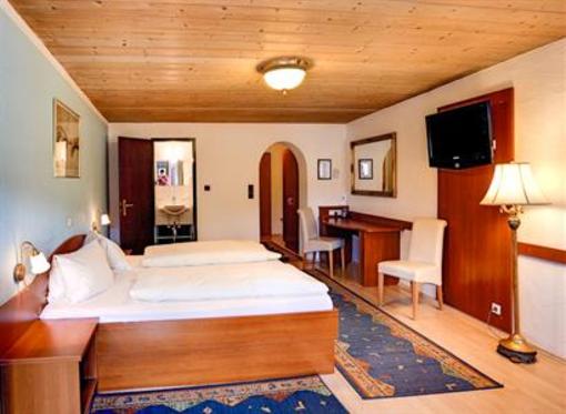 фото отеля Hotel Schwarzer Bär Innsbruck