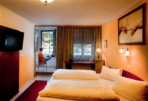 фото отеля Hotel Schwarzer Bär Innsbruck