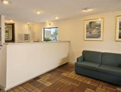 фото отеля Super 8 Reynoldsburg