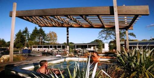 фото отеля Rotorua Top 10 Holiday Park