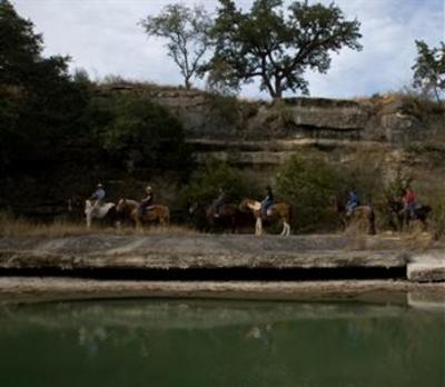 фото отеля Flying L Guest Ranch