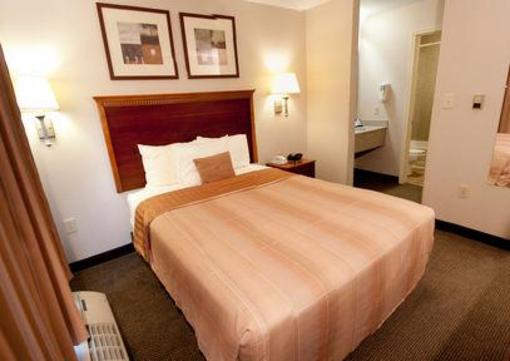 фото отеля Candlewood Suites - Dallas Market Center