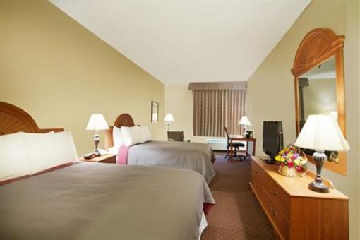 фото отеля BEST WESTERN Golden Lion Hotel