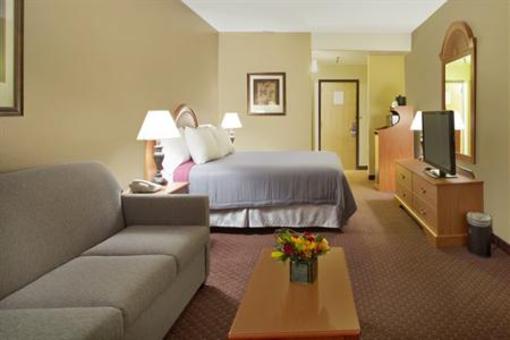 фото отеля BEST WESTERN Golden Lion Hotel