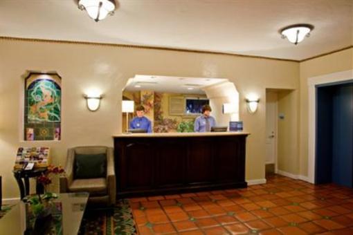фото отеля Holiday Inn Express Santa Barbara