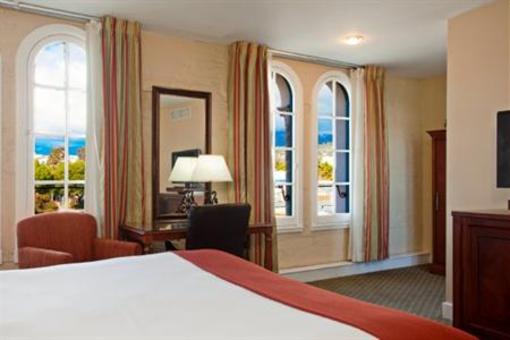 фото отеля Holiday Inn Express Santa Barbara