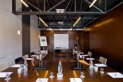 фото отеля Holiday Inn Express Barcelona City