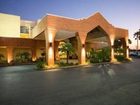 фото отеля Baymont Inn and Suites Tampa Near Busch Gardens USF