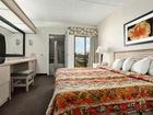 фото отеля Baymont Inn and Suites Tampa Near Busch Gardens USF