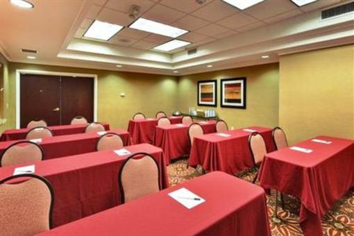 фото отеля Holiday Inn Express Phoenix Downtown
