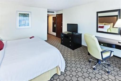 фото отеля Crowne Plaza Oklahoma City