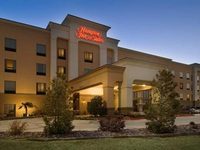 Hampton Inn & Suites Waco South