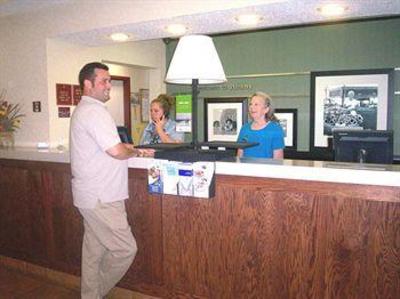 фото отеля Hampton Inn Athens (Tennessee)