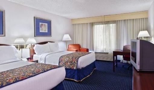 фото отеля Courtyard by Marriott Indianapolis at the Capitol