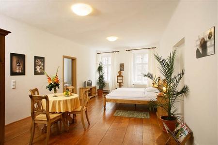 фото отеля Castle Apartments-Zamecka Apartma
