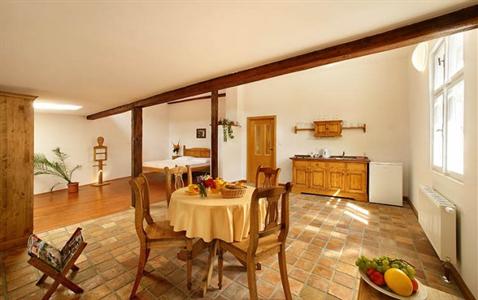 фото отеля Castle Apartments-Zamecka Apartma