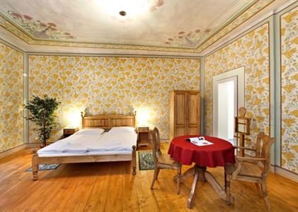 фото отеля Castle Apartments-Zamecka Apartma