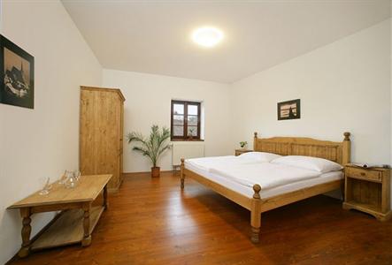 фото отеля Castle Apartments-Zamecka Apartma