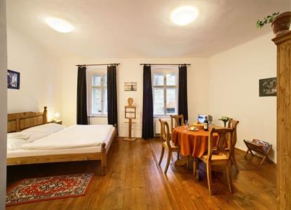 фото отеля Castle Apartments-Zamecka Apartma