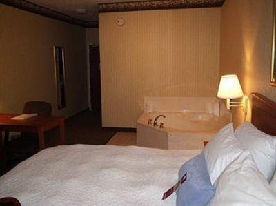 фото отеля Hampton Inn Laporte