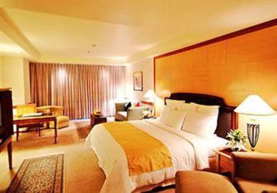 фото отеля New World Makati City, Manila Hotel