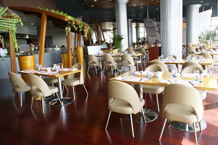 фото отеля Holiday Inn Binhai Tianjin