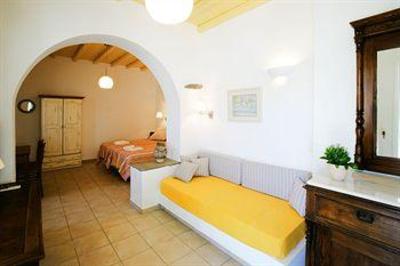 фото отеля Golden Beach Hotel & Apartments Tinos