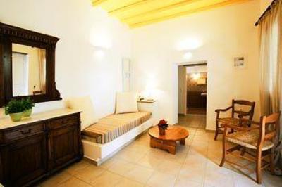 фото отеля Golden Beach Hotel & Apartments Tinos