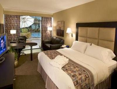 фото отеля Ramada Plaza Crystal Palace Hotel