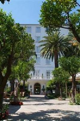 фото отеля Hotel Mediterraneo Sorrento