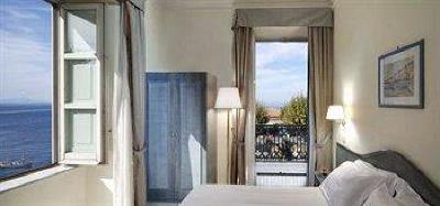 фото отеля Hotel Mediterraneo Sorrento