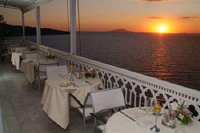 фото отеля Hotel Mediterraneo Sorrento