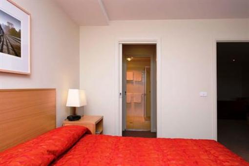 фото отеля Kingston Terrace Serviced Apartments