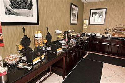 фото отеля Hampton Inn Clearwater Central