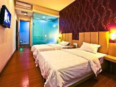 фото отеля Tavernew Hotel