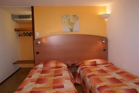 фото отеля Inter Hotel Belleville (France)