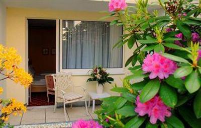 фото отеля Rugard Strandhotel