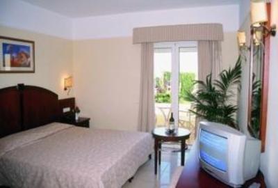 фото отеля Vantaris Beach Hotel
