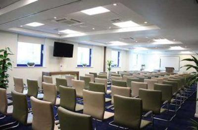 фото отеля Holiday Inn Express London Stratford