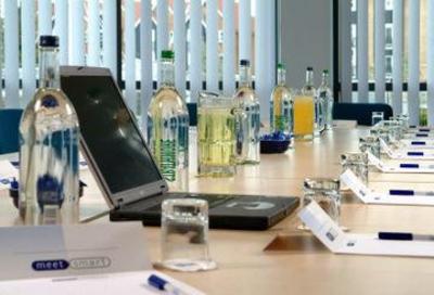 фото отеля Holiday Inn Express Hemel Hempstead
